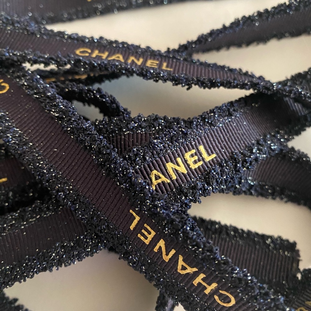 3 yards ( 108”) CHANEL 2025 Holiday Ribbon - Picture 3 of 5